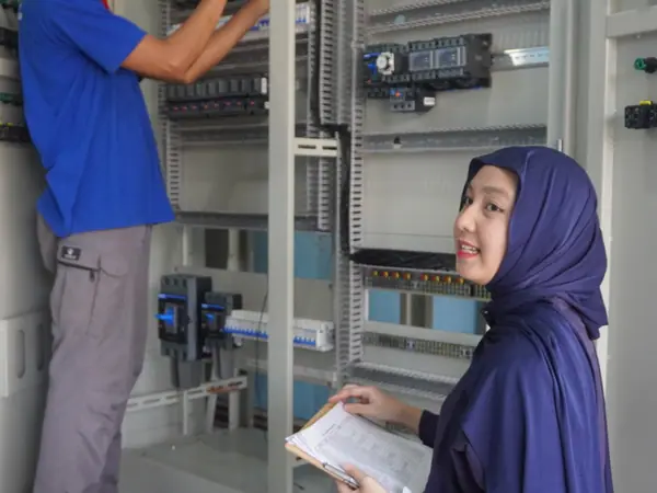 Quality control & uji fungsi panel — AW Teknik